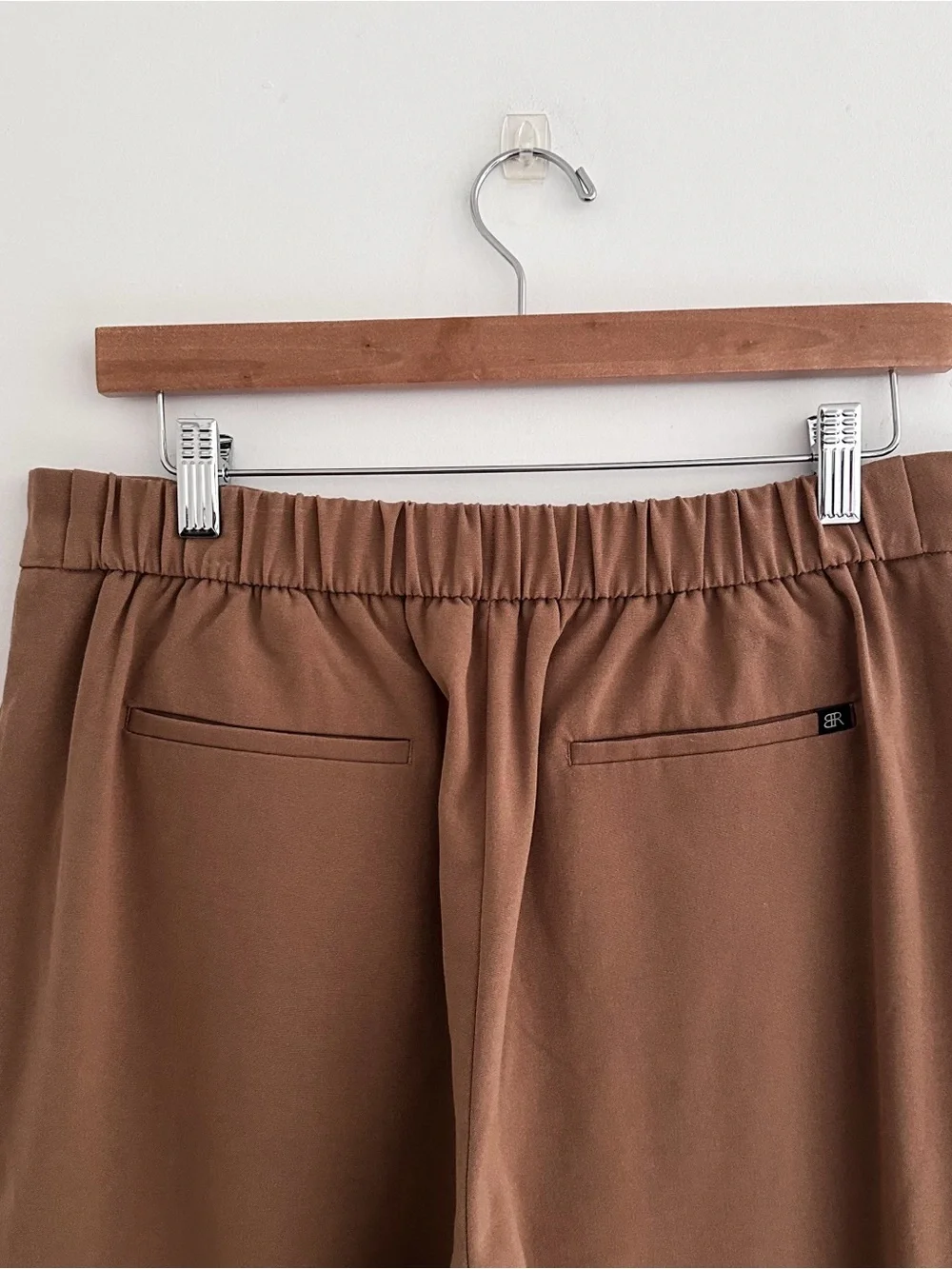 Banana Republic Tapered Pull-On Pant Warm Cognac Brown Cropped Length Size 10